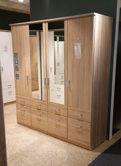 Abverkauf Kleiderschrank